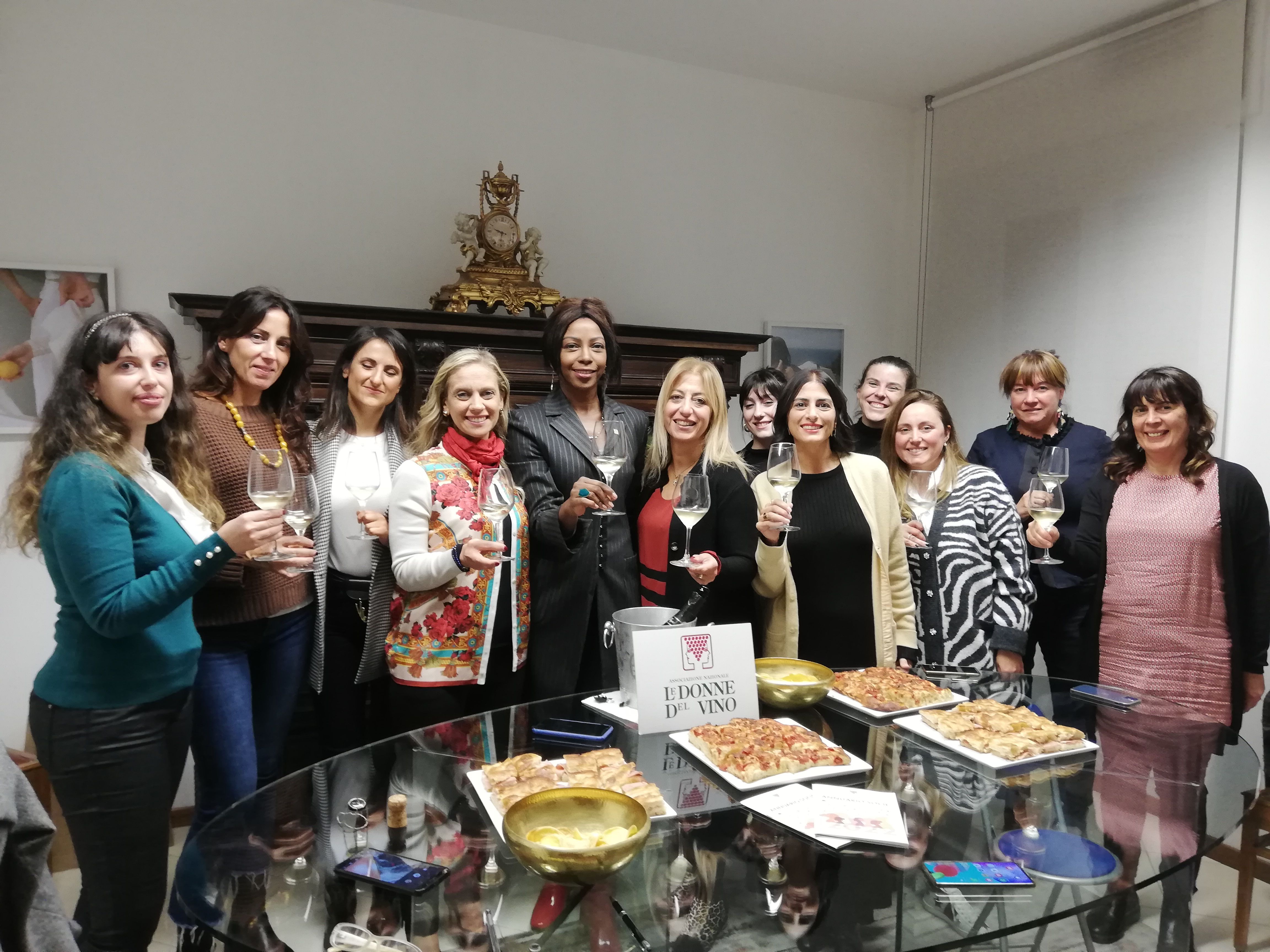Abruzzo Impresa - Martina Danelli alla guida de Le donne del Vino